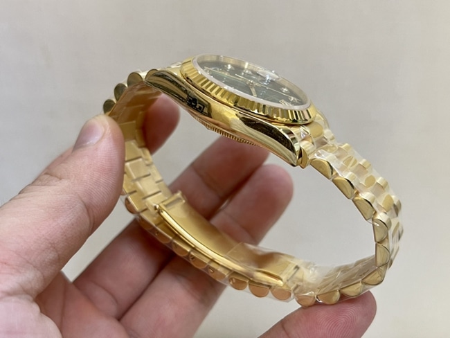 Top-tier watch Rolex men's green dial gold belt Datejust South African real diamond mechanical watch side view