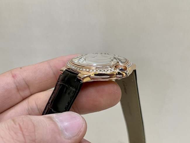 top-tier watch Cartier men's white dial black belt 18Krose gold South African real diamond leather strap mechanical watch side view