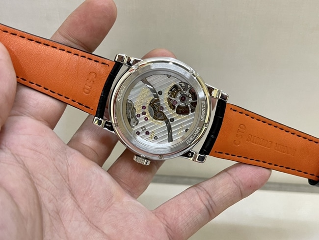 top-tier watch Roger Dubuis men's white dial black belt 18kwhite goldtourbillon mechanical leather strap watch movement picture