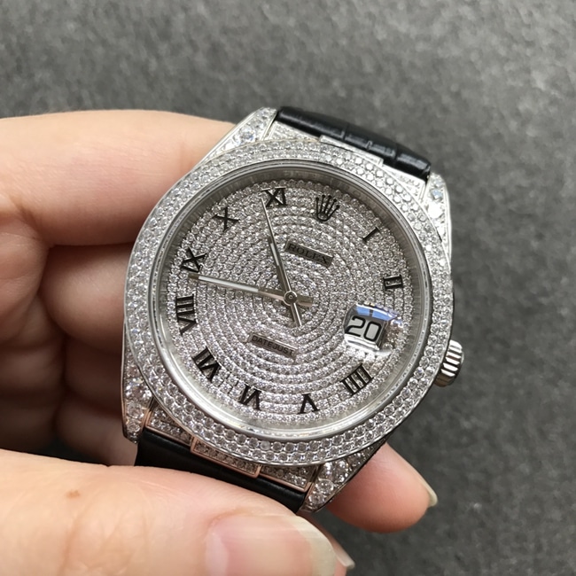 top-tier watch Rolex men's gray plate black belt log series baby's breath automatic movement crocodile leather strap watch front view