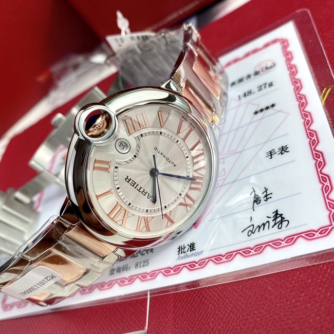 top-tier watch Cartier men's white dialsteel bracelet 42mm fully automatic movement blue balloon series watch front view