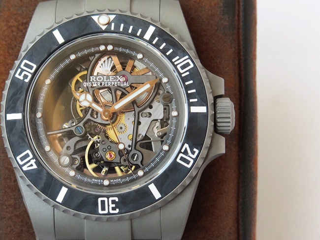 top-tier replicasuper watch Rolex fully hollow Submariner series men's steel bracelet mechanical watch detail shots