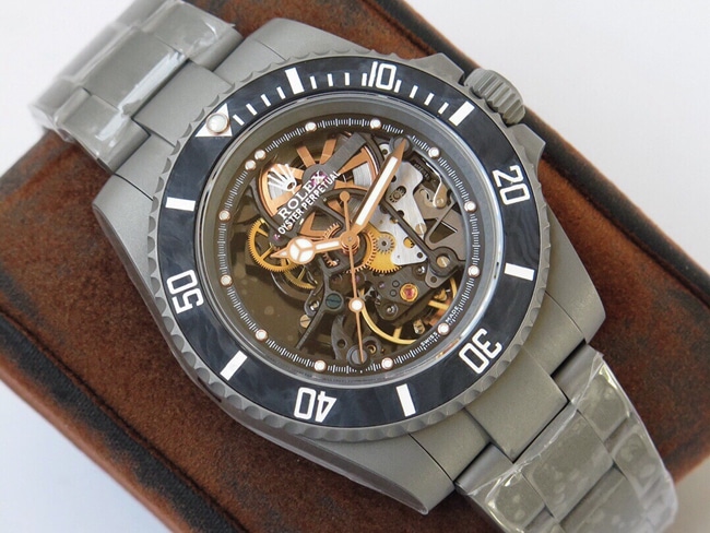 top-tier replicasuper watch Rolex fully hollow Submariner series men's steel bracelet mechanical watch front view