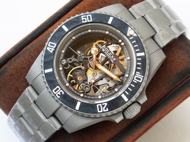 top-tier replicasuper watch Rolex fully hollow Submariner series men's steel bracelet mechanical watch front view