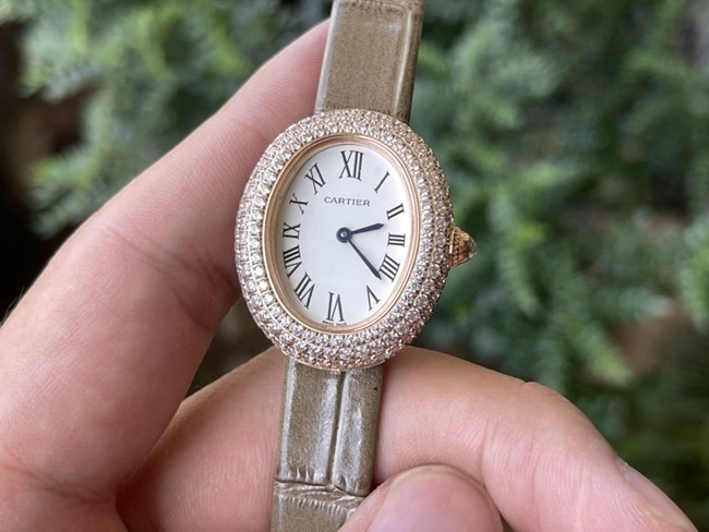 Top copy watches Cartier bathtub series women's quartz belt watch front view