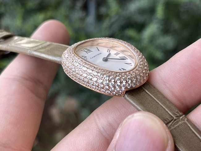 Top high quality watches Cartier bathtub series women's quartz belt watch side view