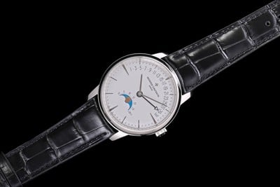 Vacheron Constantin Malta series 83060/000G-9287 watch front view