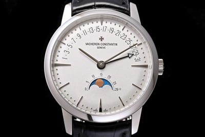 How much does Vacheron Constantinreplica watch cost? Vacheron series 82673/000G-9821 watch front view