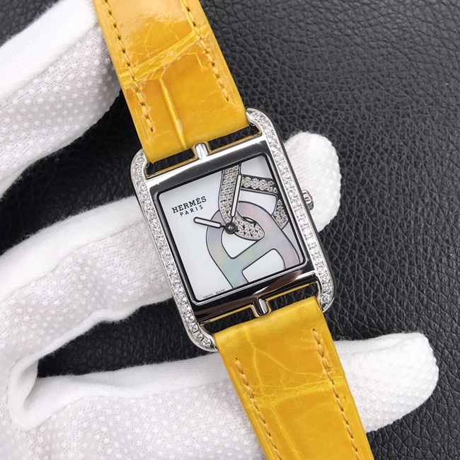YFtop-tier watch Hermès white dial yellow belt quartzleather strap women's watch front view