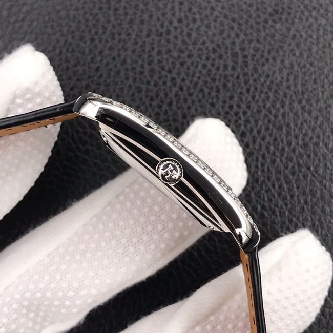 YF factory top-tier watch Hermès women's black dial black belt quartzleather strap watch side view