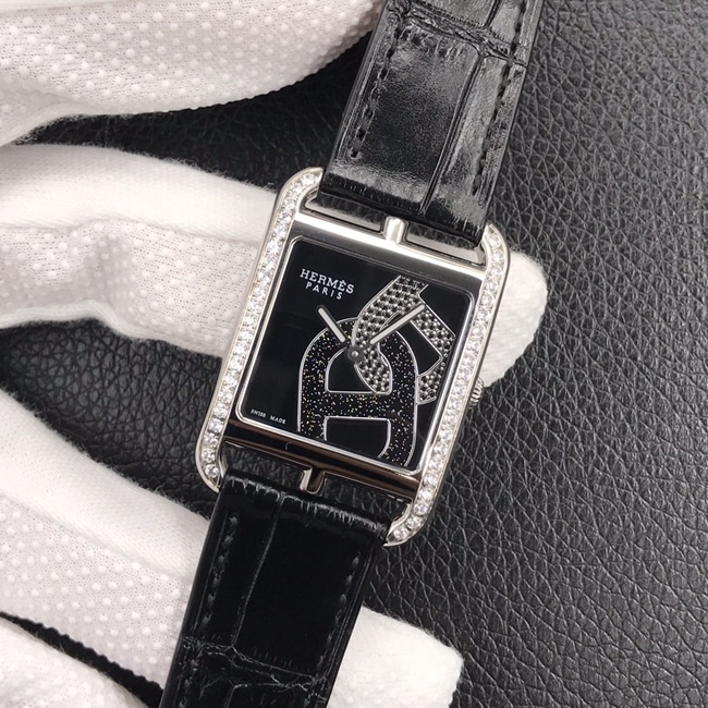 YF factory top-tier watch Hermès women's black dial black belt quartzleather strap watch front view