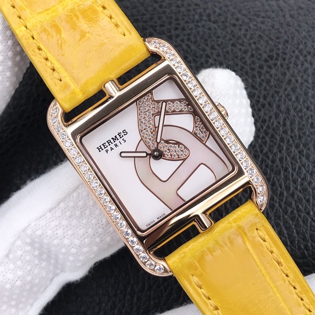 YF factory top-tier watch Hermès black dial black belt quartz crocodile leather strap watch clasp picture front view