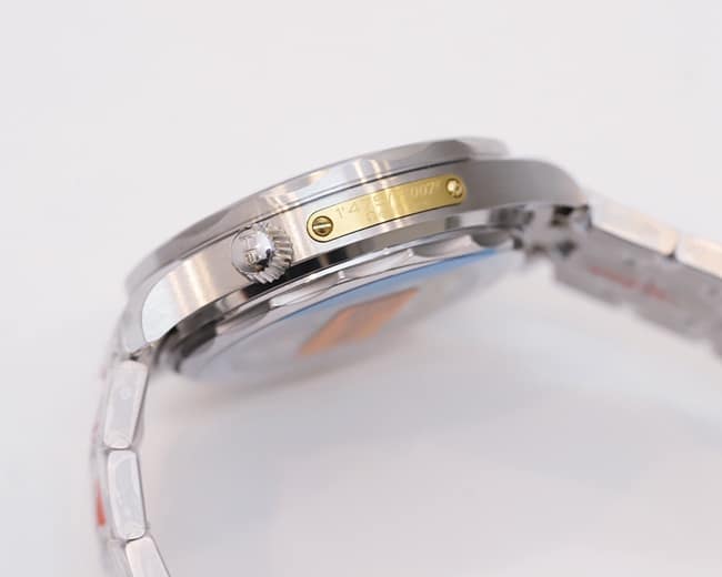 OR factory top-tier watch Omega men's Seamaster series mechanical steel bracelet watch side view