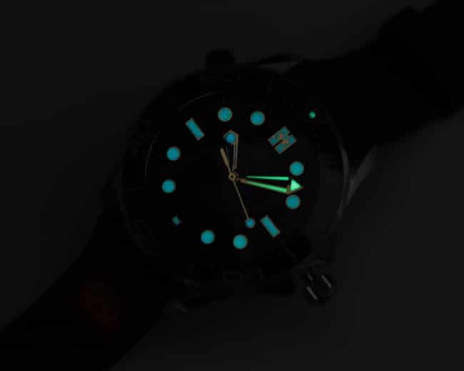 OR factory top-tier watch Omegablack dialrubber strapSeamaster series 42mm watch lume picture