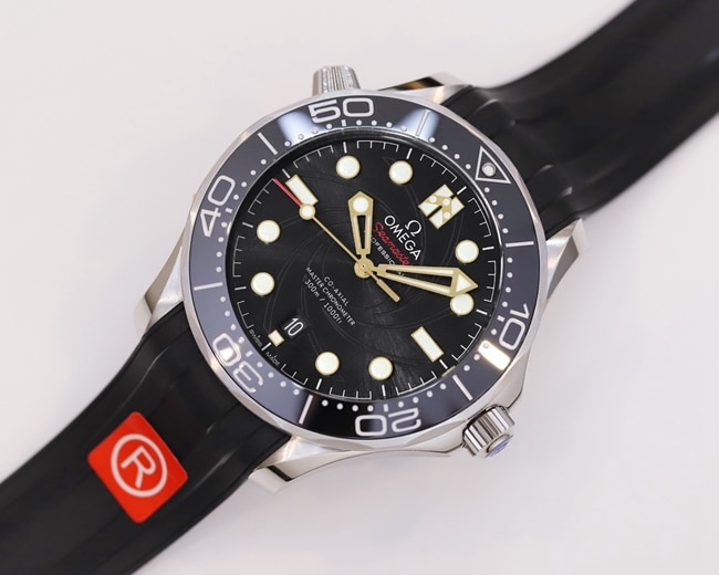 OR factory top-tier watch Omegablack dialrubber strapSeamaster series 42mm watch front view
