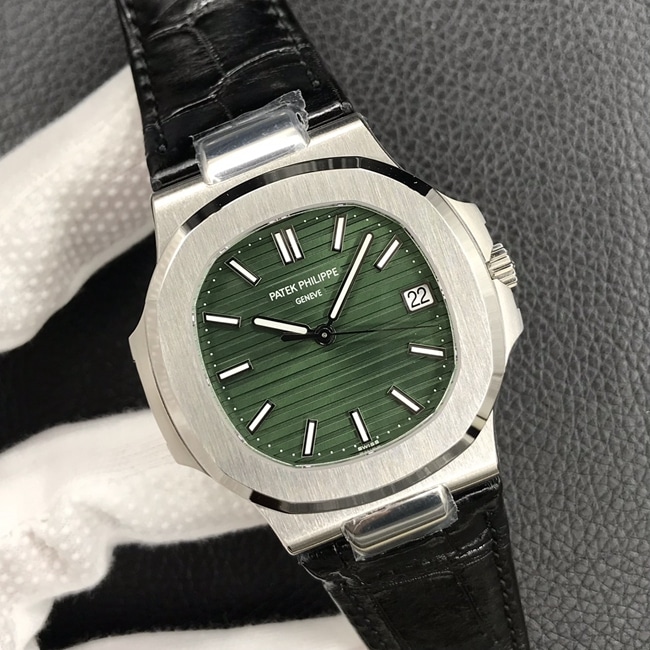 3k factory top-tier watch Patek Philippe men's green dial black belt Nautilus series leather strap watch front view