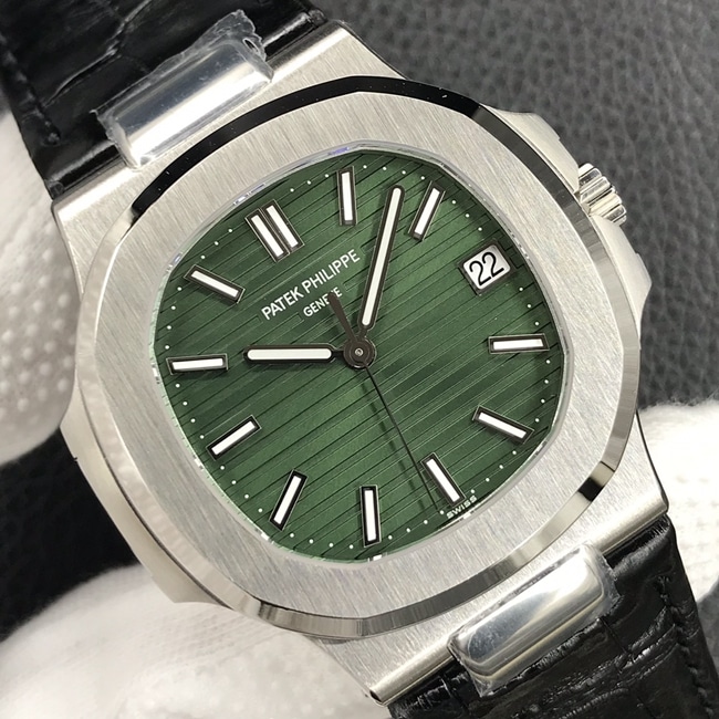 3k factory top-tier watch Patek Philippe men's green dial black belt Nautilus series leather strap watch front view