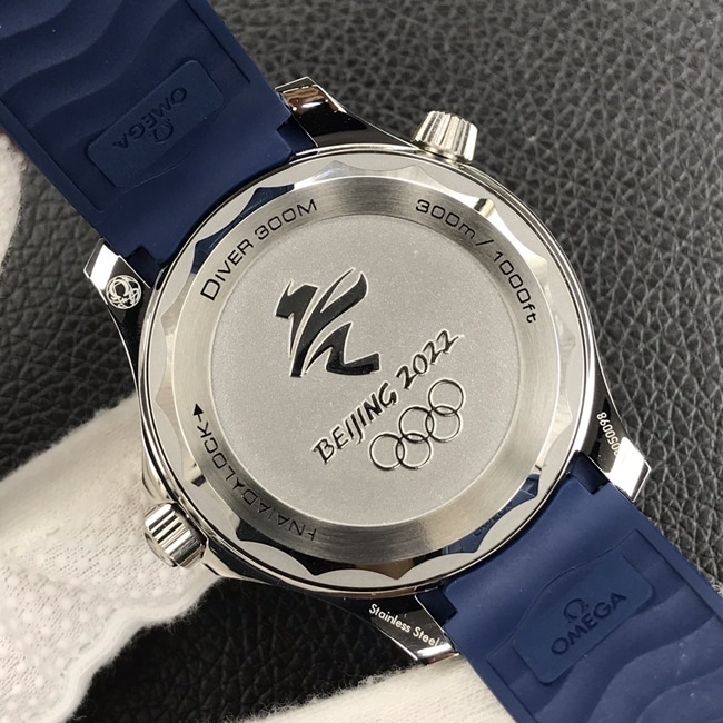 OR factory top-tier watch Omega men's blue dial blue belt Seamaster series watch back cover picture
