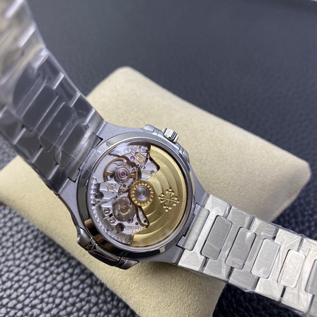 PF factory top-tier replicaPatek Philippe7018 sports elegant series women's Nautilus watch movement picture