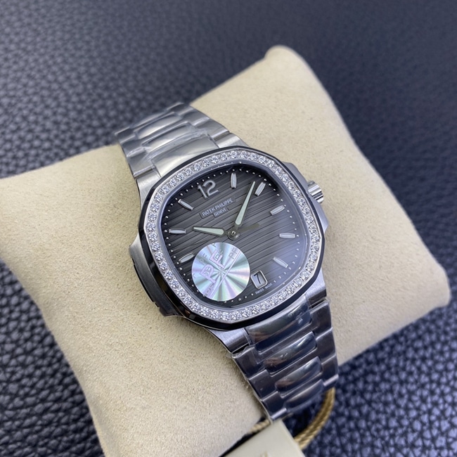 PF factory top-tier replicaPatek Philippe7018 sports elegant series women's Nautilus watch front view
