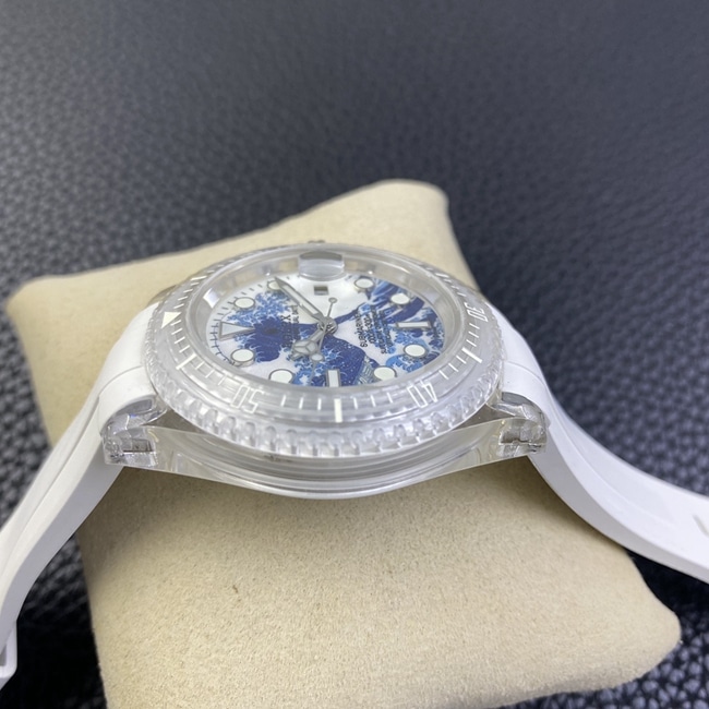 top-tier watch Rolexwhite dialrubber strap transparent Submariner men's super lume watch side view