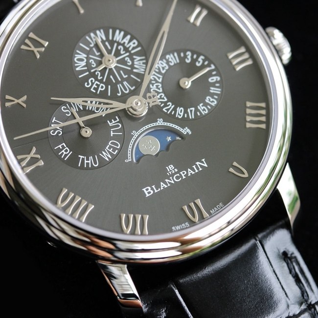 Blancpaintop-tier watch classic series 6656 automatic movement men's green dialleather strap watch detail shots