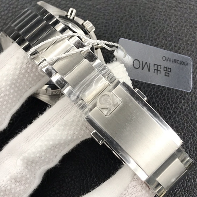 OM Factorytop-tier replicaOmega men's white dialsteel bracelet Snoopy automatic movement watch clasp picture