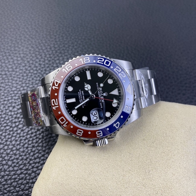 Rolextop-tier watch men's black dialsteel braceletGMT-Master type automatic movement watch three-bead belt front view