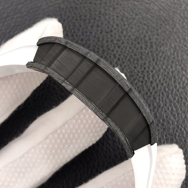 ZF Factorytop-tier watch Richard MilleRM035-2black dial white rubber strapautomatic movement watch side view