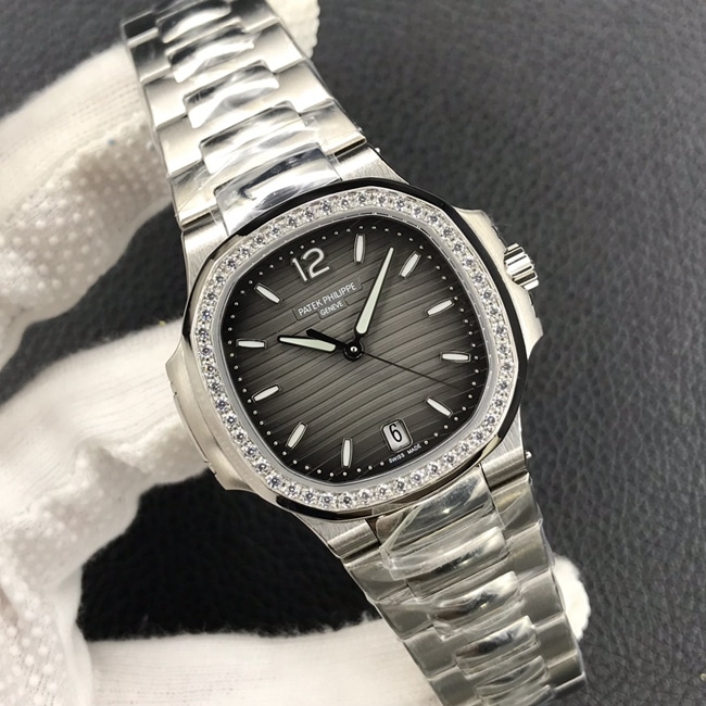 PF Factory Top Patek Philippe Nautilus Men's Black Dial Steel Strap Sports Series Automatic Mechanical Watch Front View