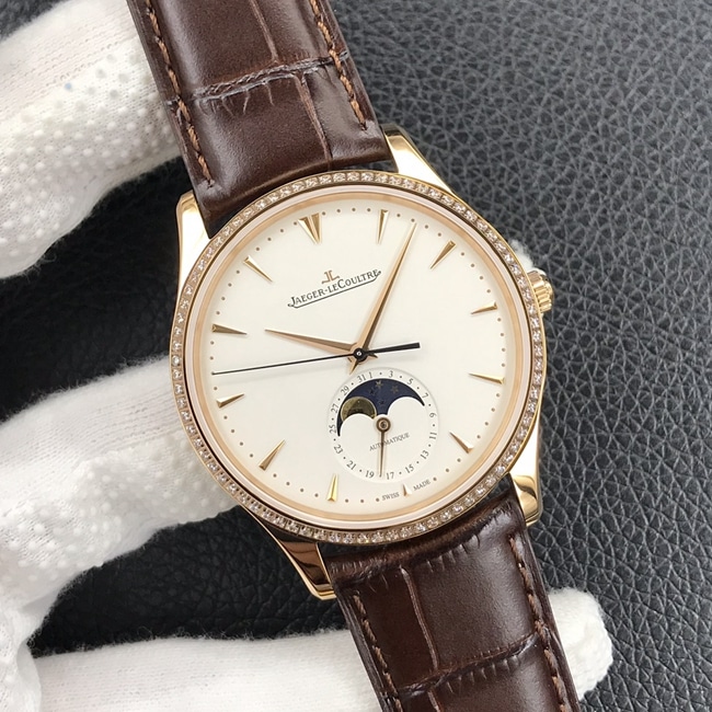 GF FactoryJaeger-LeCoultretop-tier watch men's white dial brown belt master series leather strap mechanical watch front view