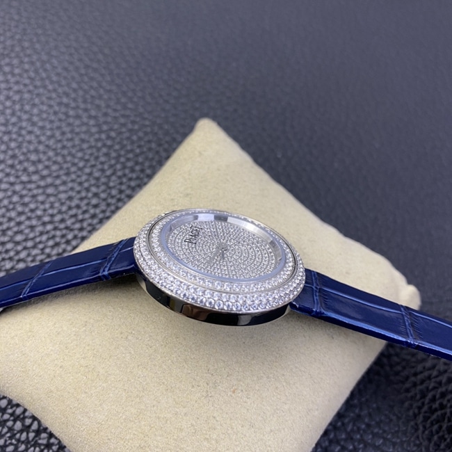 Piaget top-tier watch white dial blue belt POSSESSION series ladies quartz watch side view