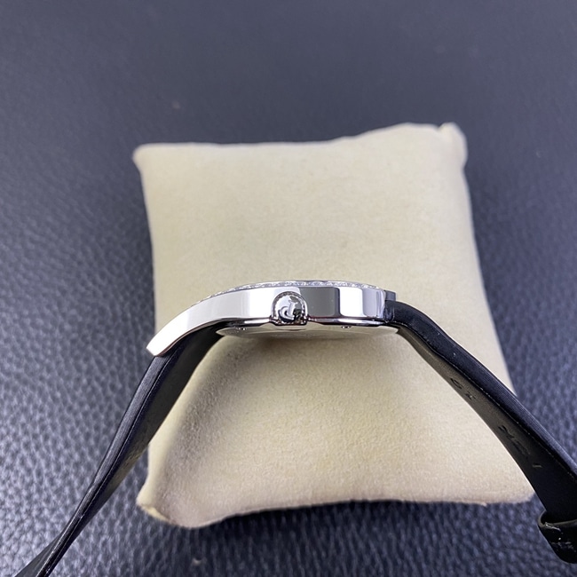 ZF Factory Piaget top-tier watch women's white dial black belt Limelight Galaquartz watch side view