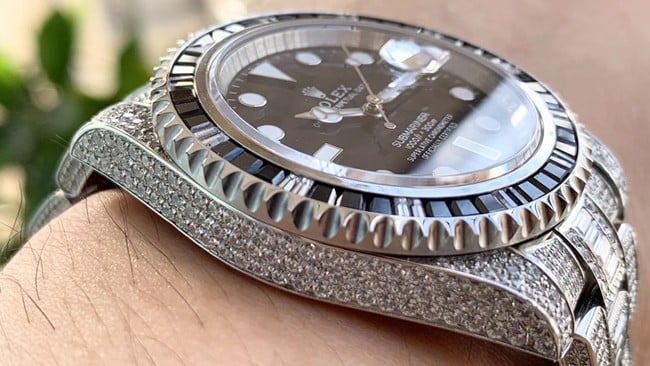 Rolextop-tier watch men's black dialsteel bracelet fully automatic movementSubmariner watch side view