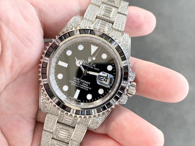 Rolextop-tier watch men's black dialsteel bracelet fully automatic movementSubmariner watch front view