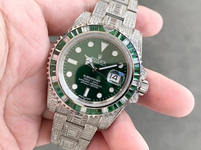 top-tier watch Rolex Submariner type men's green dialsteel bracelet fully automatic movement watch front view