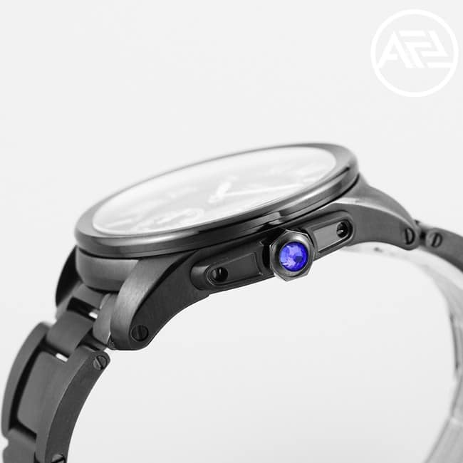 Cartiertop-tier watch men's automatic movement Kalibo series black dialsteel bracelet watch detail shots side view