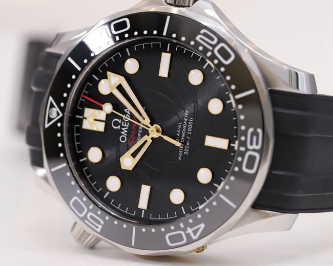 OR factory Omegatop-tier watch 42mmSeamaster300 men's black dialrubber strap watch front view