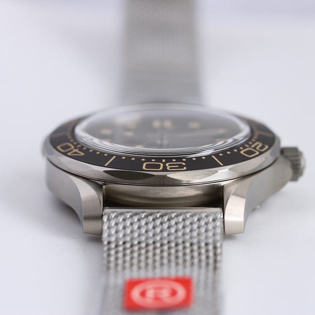 OR factory top-tier watch Omega men's black dialsteel bracelet watch detail shots
