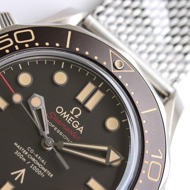 OR factory top-tier watch Omega men's black dialsteel bracelet watch detail shots