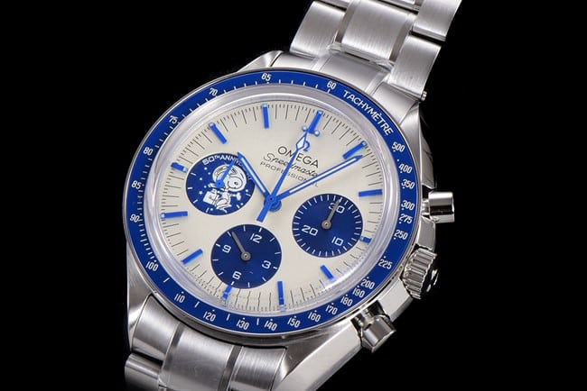 Omegatop-tier watch men's automatic movementwhite dialsteel bracelet Snoopy series watch front view
