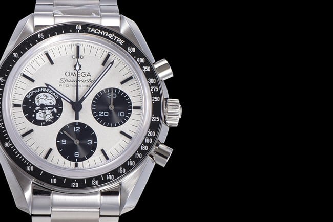 Top Omega Snoopy series men's white dial steel strap mechanical watch detail images