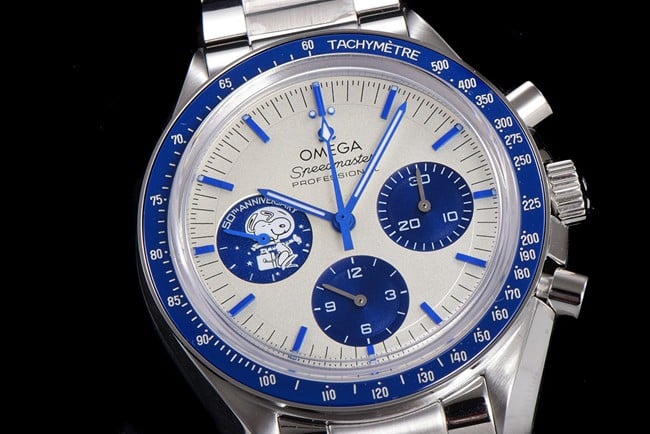 top-tier watch Omega men's white dial Snoopy series steel bracelet watch front view