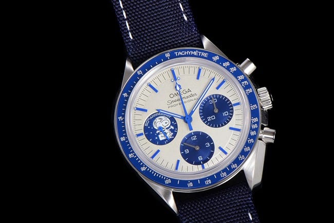 top-tier watch Omega men's white dial nylon strap Snoopy series watch front view