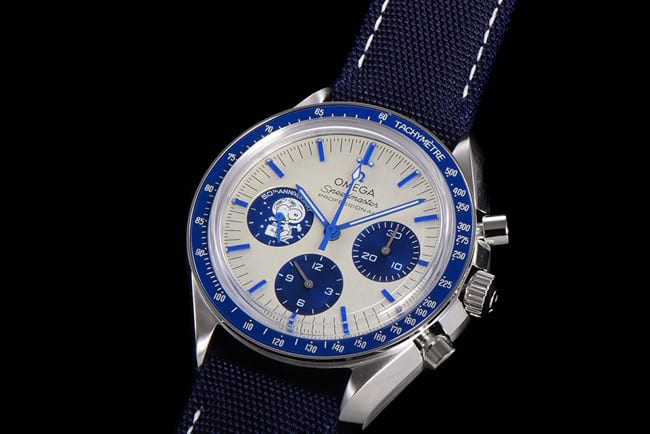top-tier watch Omega men's white dial nylon strap Snoopy series watch front view