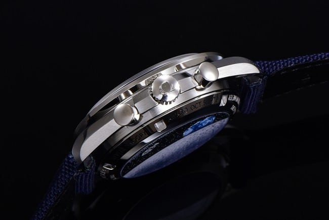 top-tier watch Omega men's white dial nylon strap Snoopy series watch side view