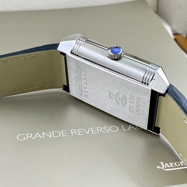 top-tier watch Jaeger-LeCoultre men's green dial green strap flip series manual winding leather strap watch side view