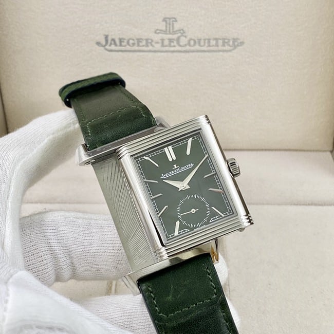 Jaeger-LeCoultretop-tier watch men's green dialgreen dial flip series manual winding leather strap watch front view