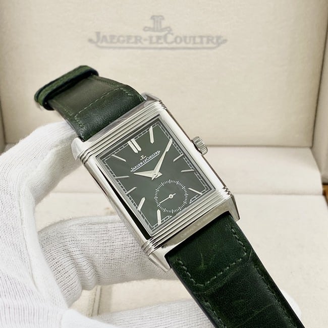Jaeger-LeCoultretop-tier watch men's green dialgreen dial flip series manual winding leather strap watch front view