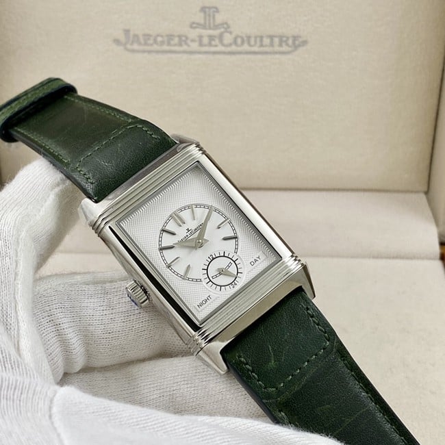 Jaeger-LeCoultretop-tier watch men's green dialgreen dial flip series manual winding leather strap watch front view